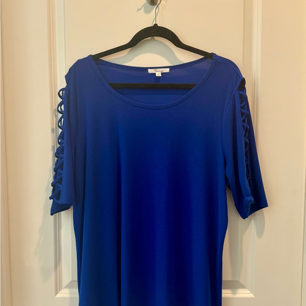 89th + Madison Blue Women's Top with Lattice Sleeves Size 1X